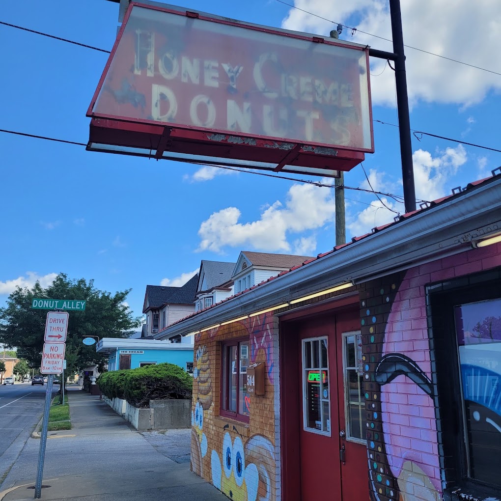 Honey Creme Donut Shop